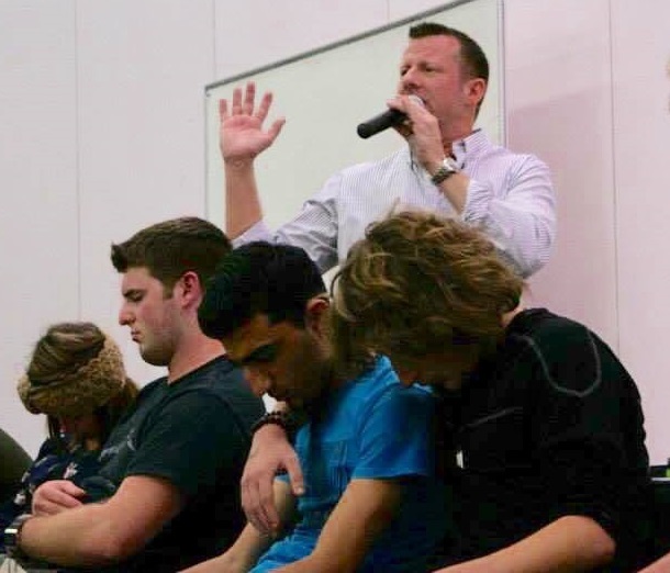 <b>Hypnotist Shows</b>