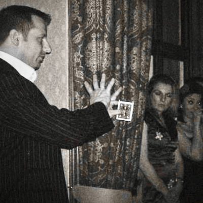 Mentalist Kris Anthony | HypnoticShow.co.uk