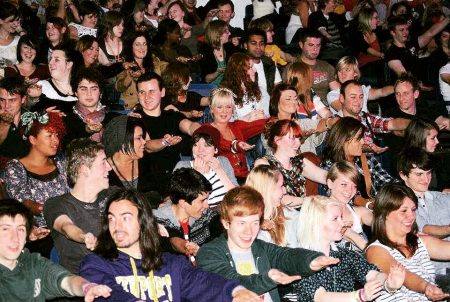 Stage Hypnotist Kris Anthony | HypnoticShow.co.uk